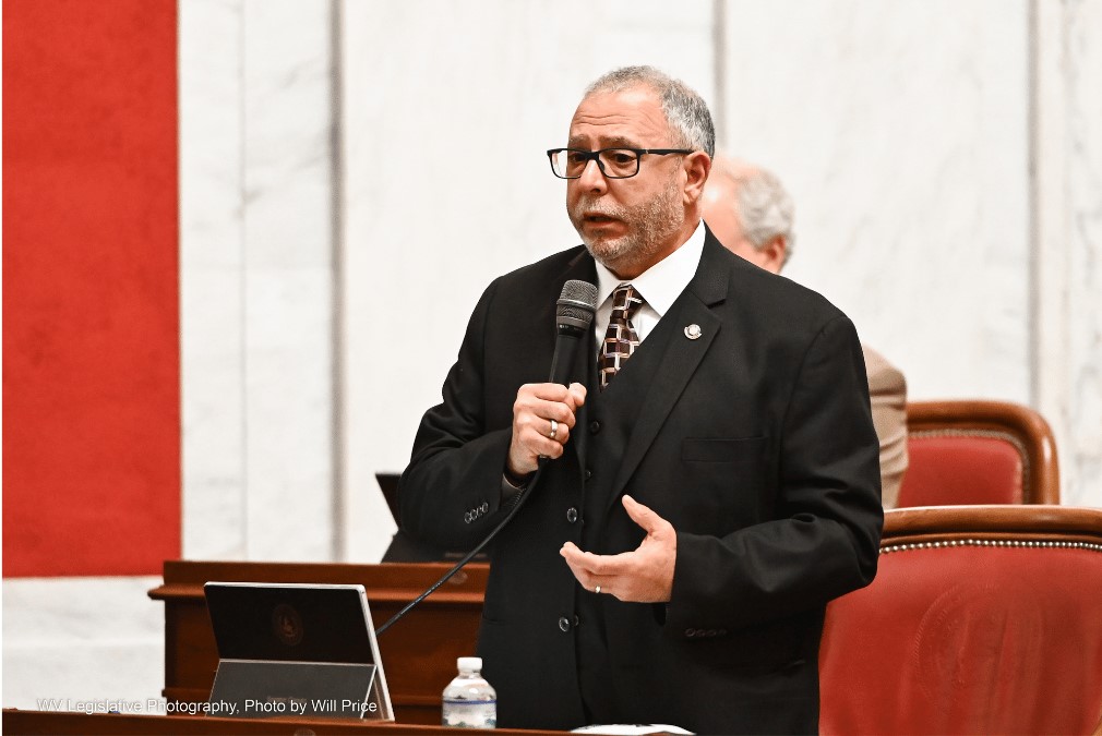 Sen. Mike Caputo, D-Marion, speaks against SB 59 on the Senate floor Jan. 23, 2023.