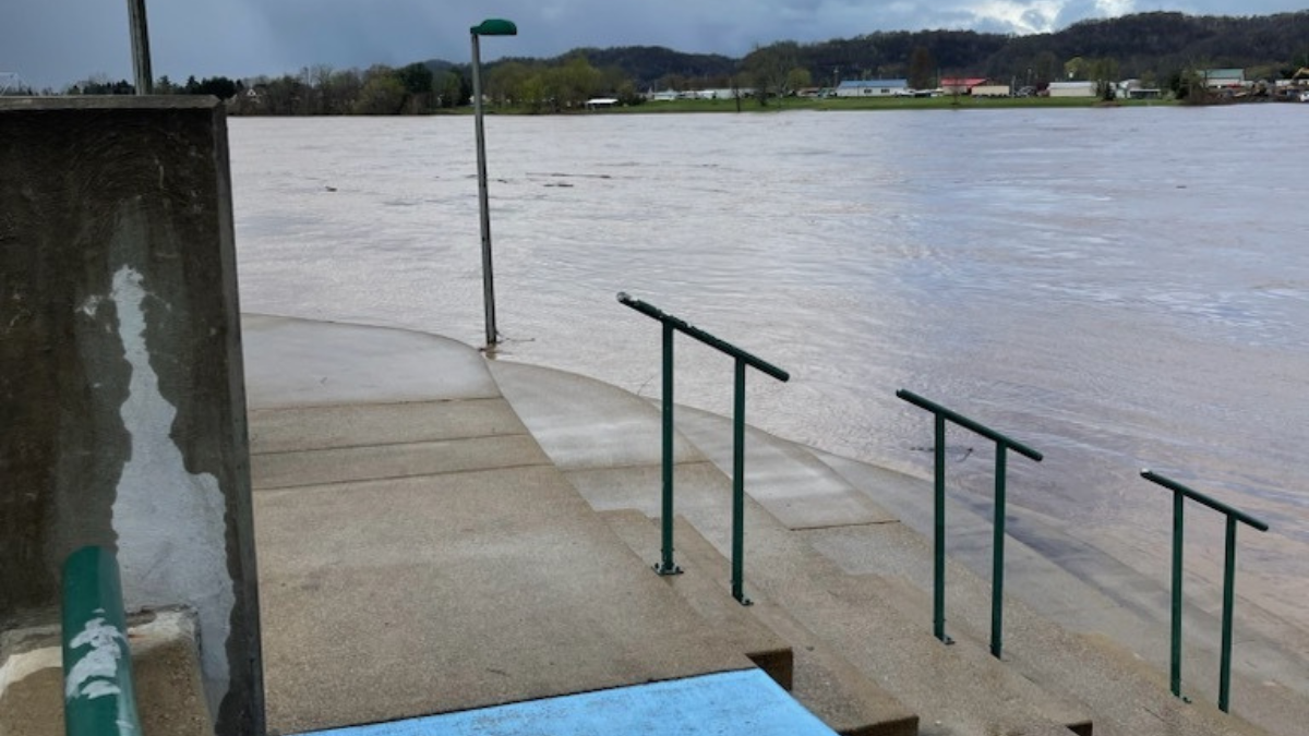 Flood Preps Increase Along Ohio River