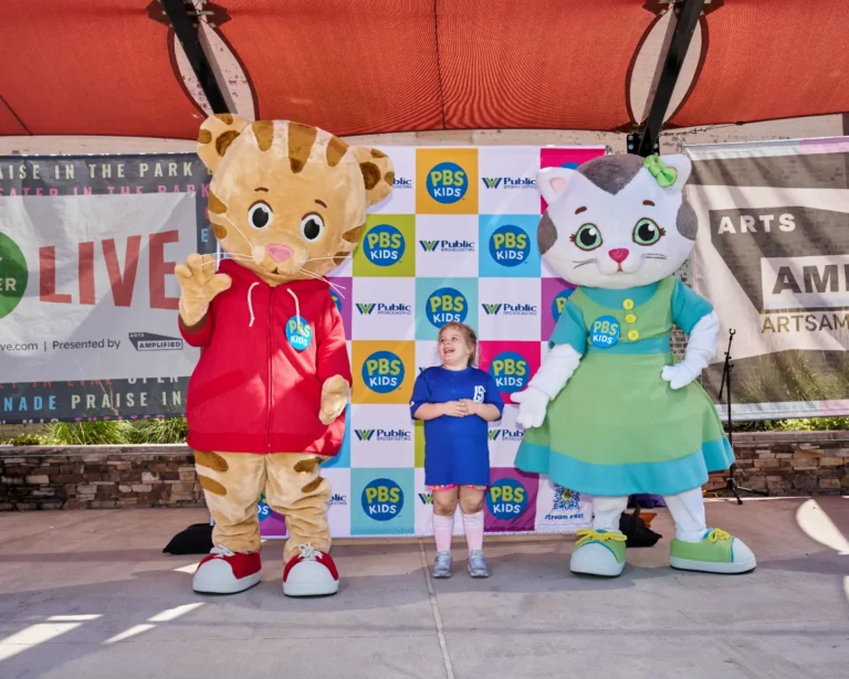Daniel Tiger and Katerina Kittycat. One girl